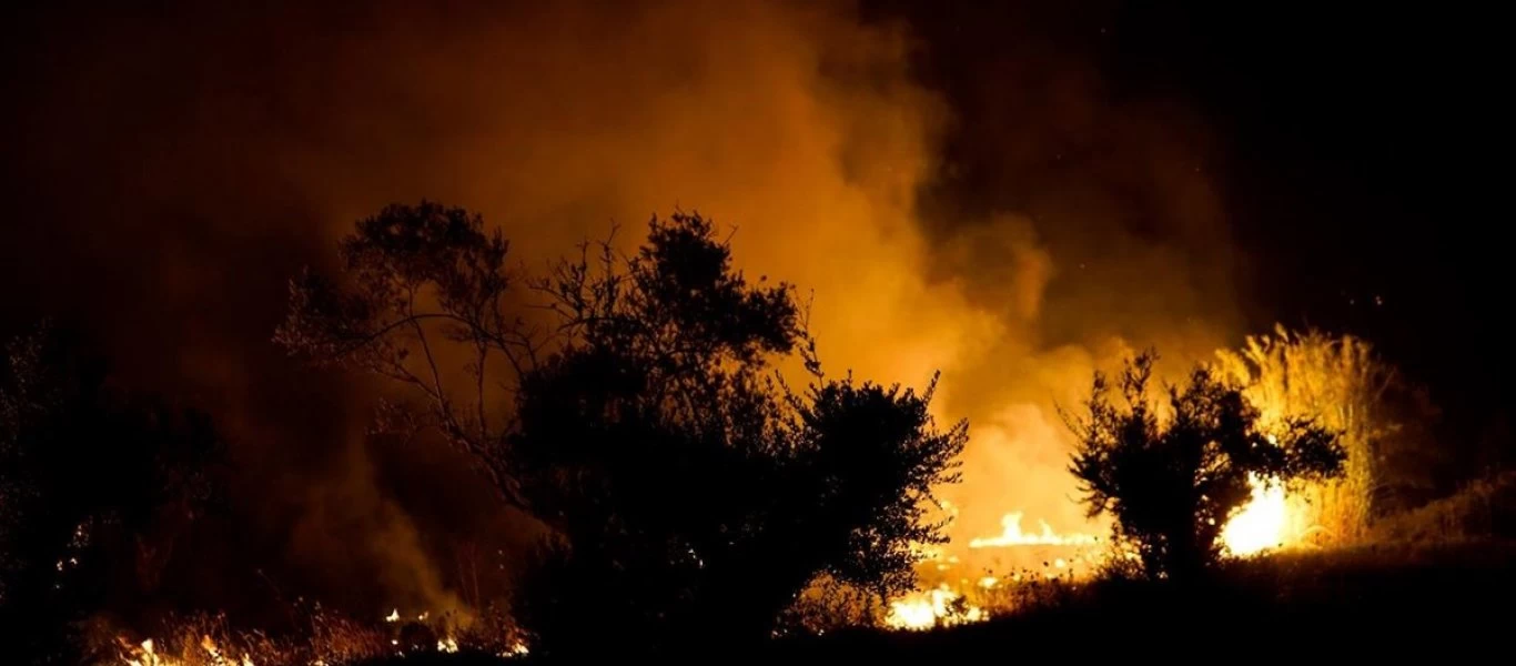 «Έγλυψε» το μουσείο της Αρχαίας Ολυμπίας η φωτιά: Σώθηκε από θαύμα - Πλησιάζει επικίνδυνα σε χωριά - Καίγονται σπίτια